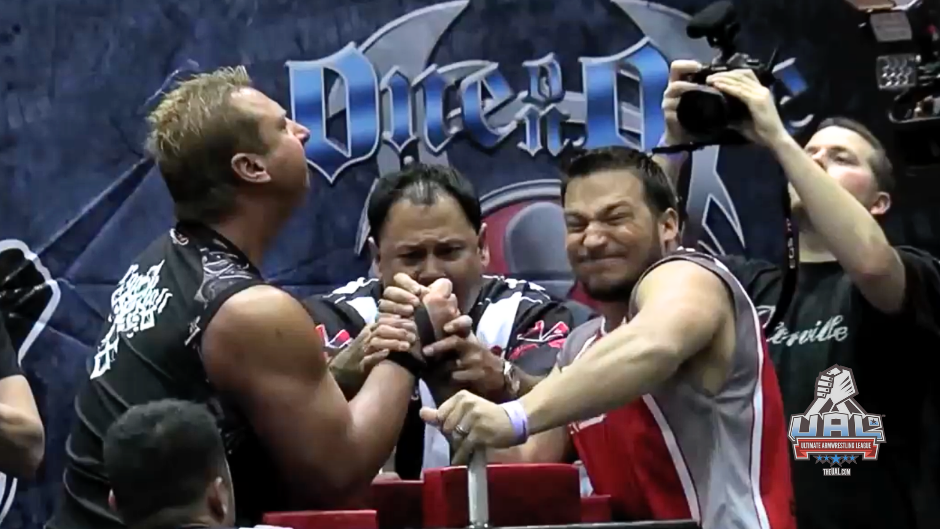 arm wrestling